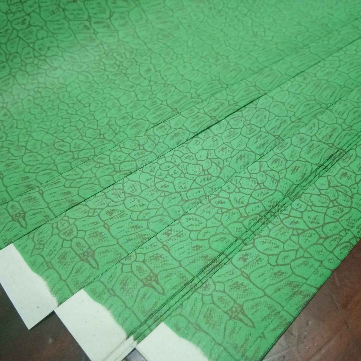 SNAKE-SKIN PATTERN PAPER - Dragon scale paper - Gift wrapping